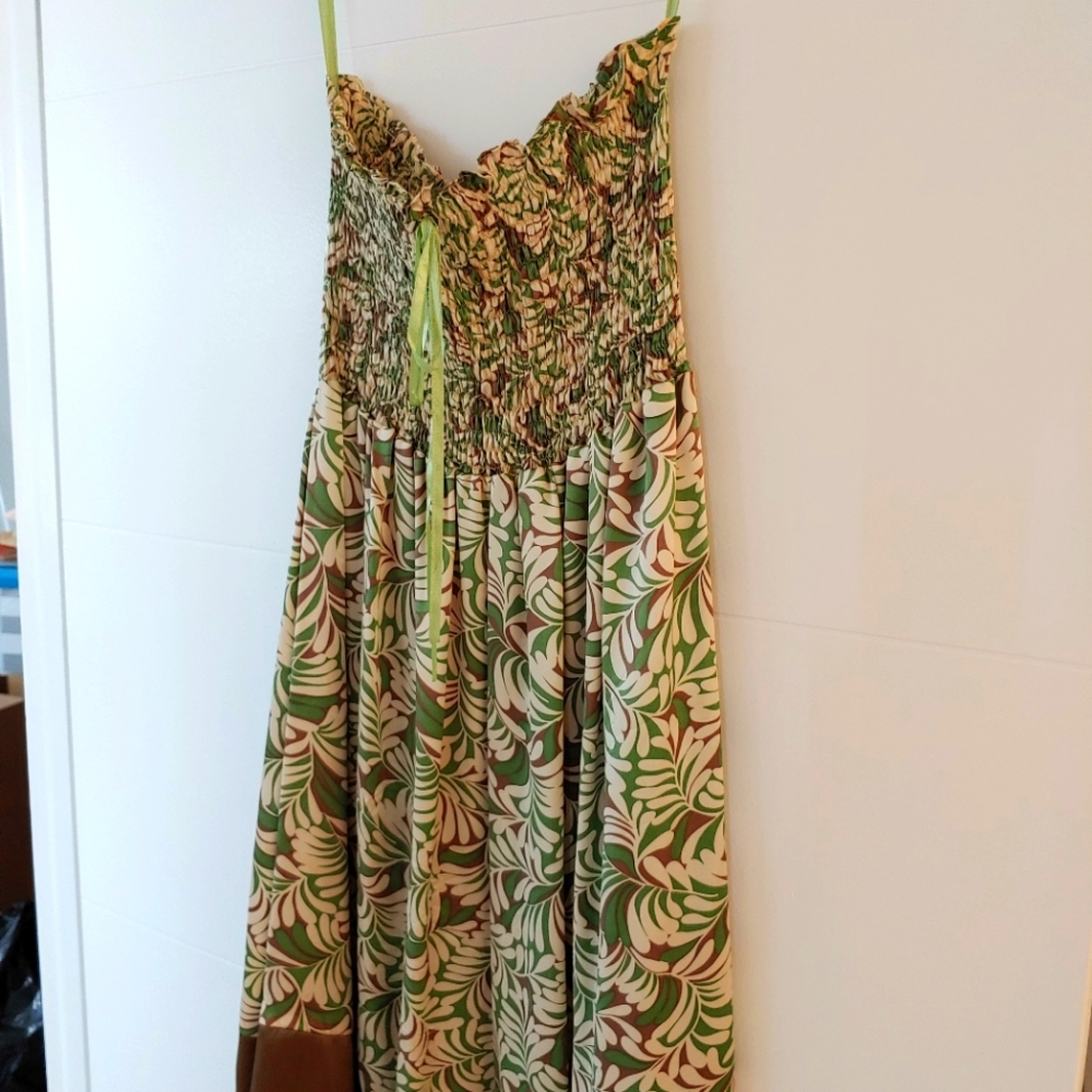 Strapless dress